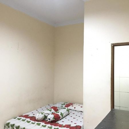 วานิลา โกสต์ จาติวาร์นา Hotel Pondokmelati ภายนอก รูปภาพ